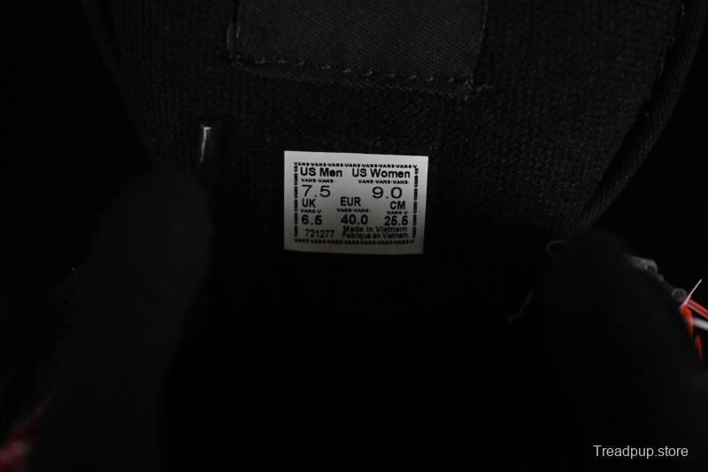 Vans Classics Knu Skool Retro Sneakers with Enlarged Toe and Thickened Trim - VN0009QC3N6