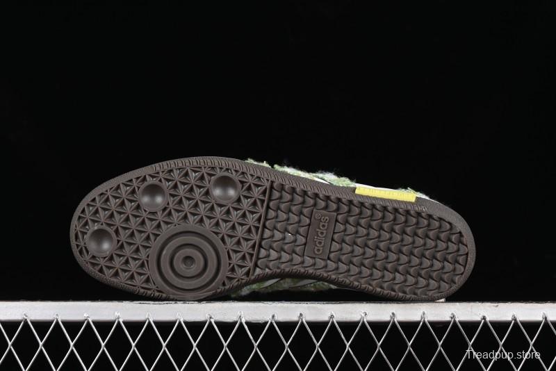 Adidas Originals Samba OG Low-Top Casual Sneakers with Panda Mischief Design - B75806