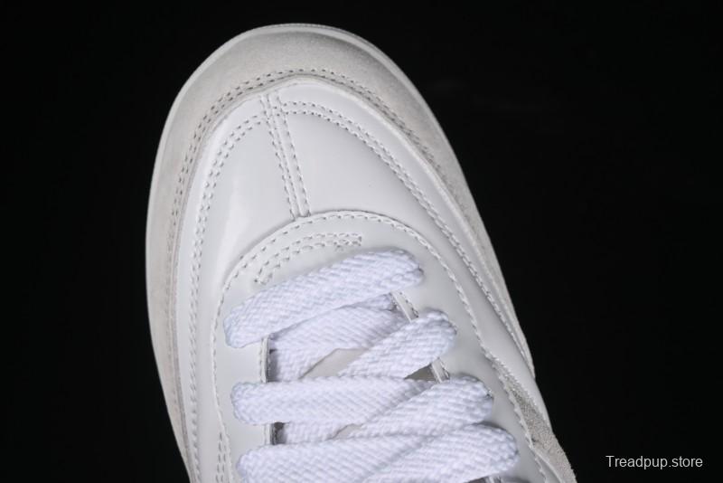 New Balance RC42 Series Retro Football Training Casual Sneakers - URC42JM