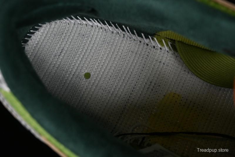 Nike SB Dunk Low Casual Skate Shoes with Escargot-Inspired Vanilla Garlic Butter Colorway - FQ7585-200