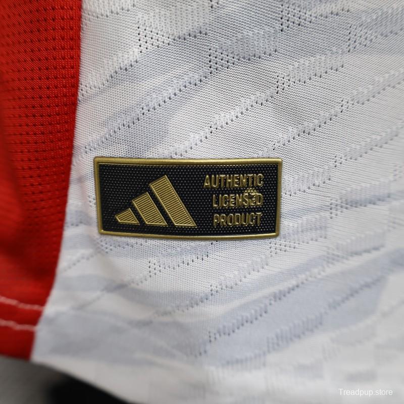 Player Version 25/26 Manchester United White with Marble Pattern and Snapdragon Sponsor Jersey