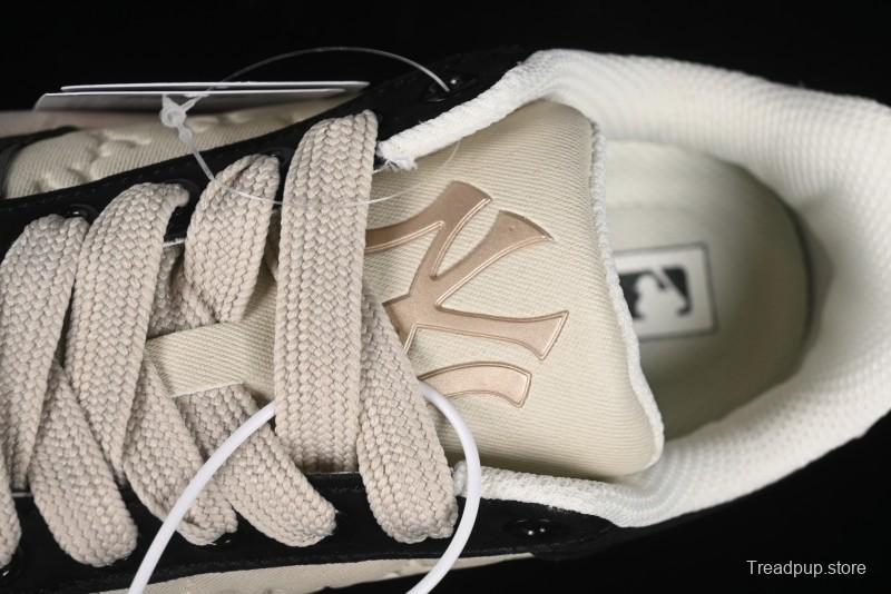 MLB Chunky Classic Base New York Yankees Lightweight Platform Casual Sneakers - 3ASXBMN4N50BKS