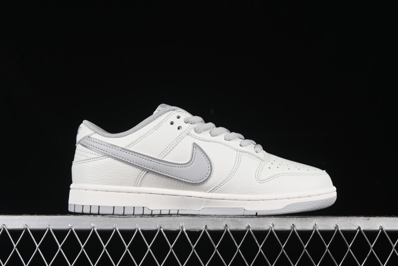Nike SB Dunk Low x Undefeated Collaboration Casual Skate Shoes - UN1697-622