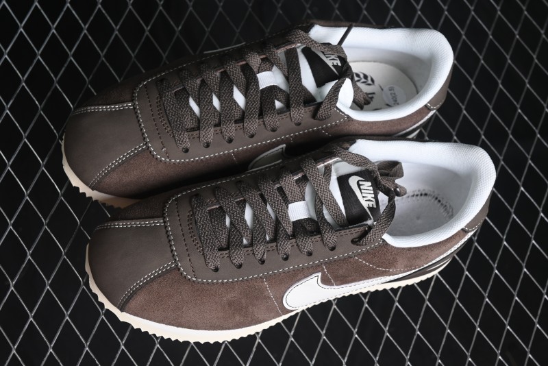 Nike Classic Cortez Leather Retro Running Shoes - FQ8144-237