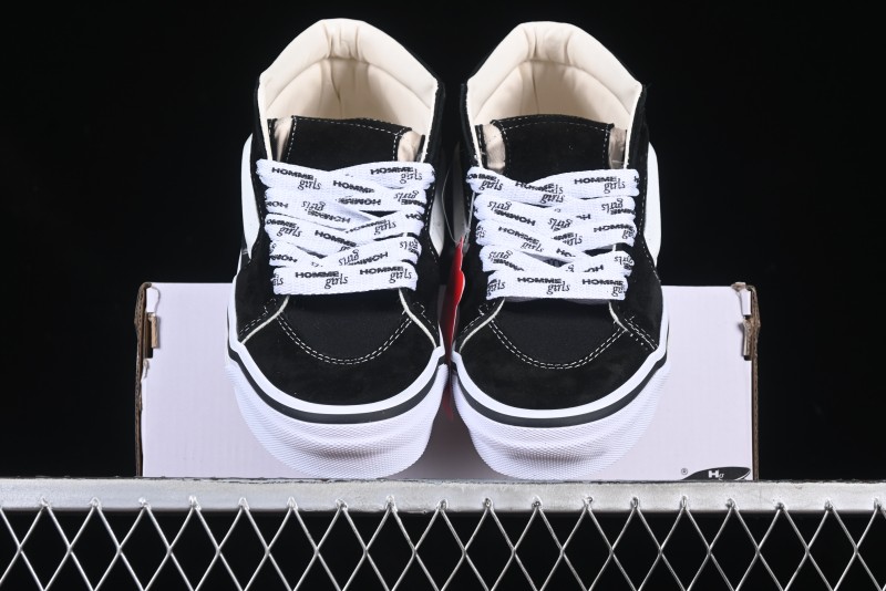 Vans HommeGirls x Vans Sk8-Mid Fashion Casual Mid-Top Canvas Sneakers with Bold Side Stripes - VN000NBNCJK