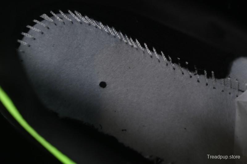 Nike Air Max Dn8 Running Shoes with Dynamic Air Cushion Technology - FQ7860-017