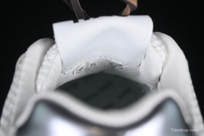 New Balance 530 Metallic Silver Sneakers – Stylish & Sporty Design