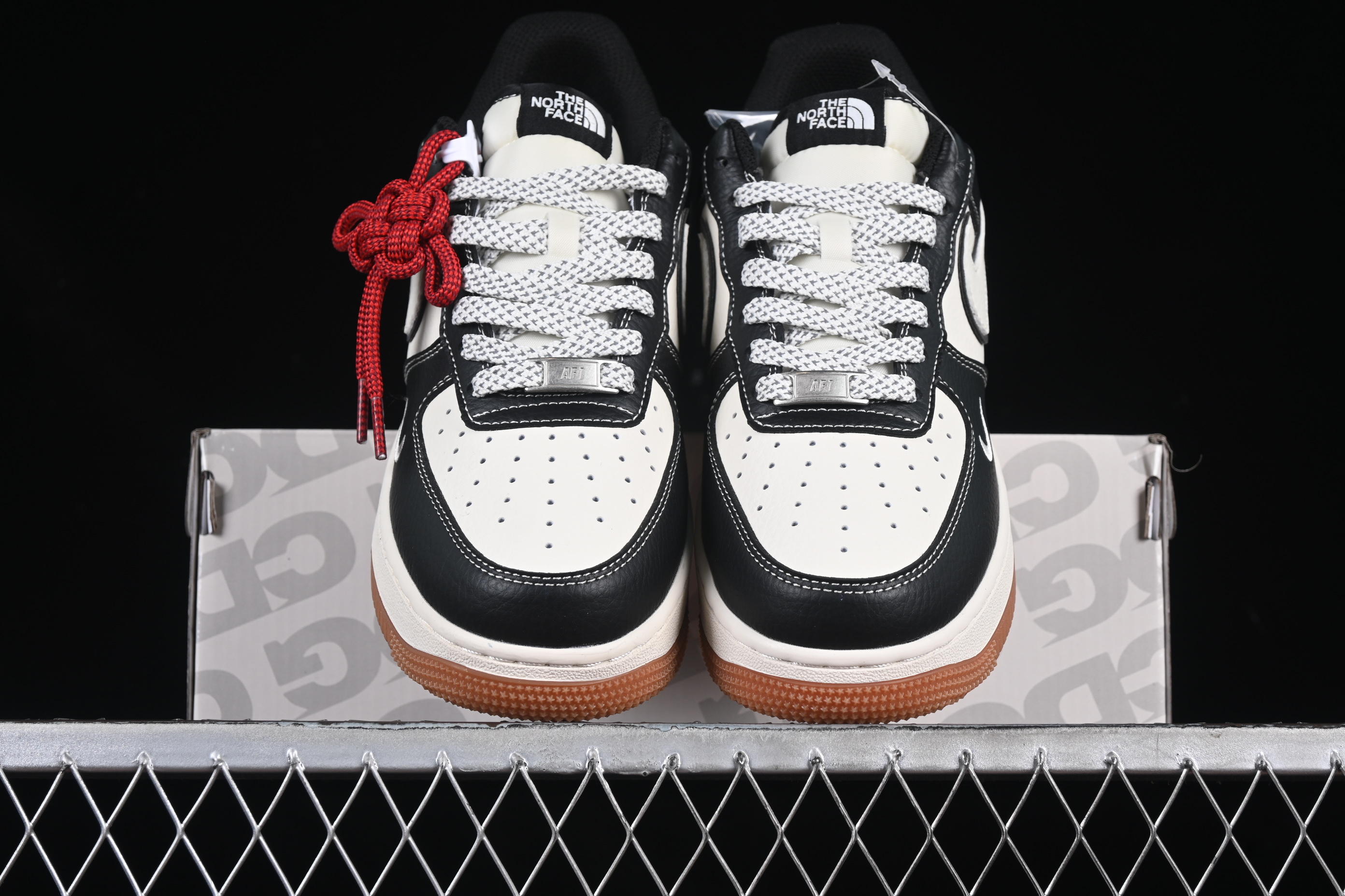 Nike Air Force 1'07 Low The North Face Collaboration Black Lychee Pattern Gum Sole Casual Sneakers - XZ6188-114