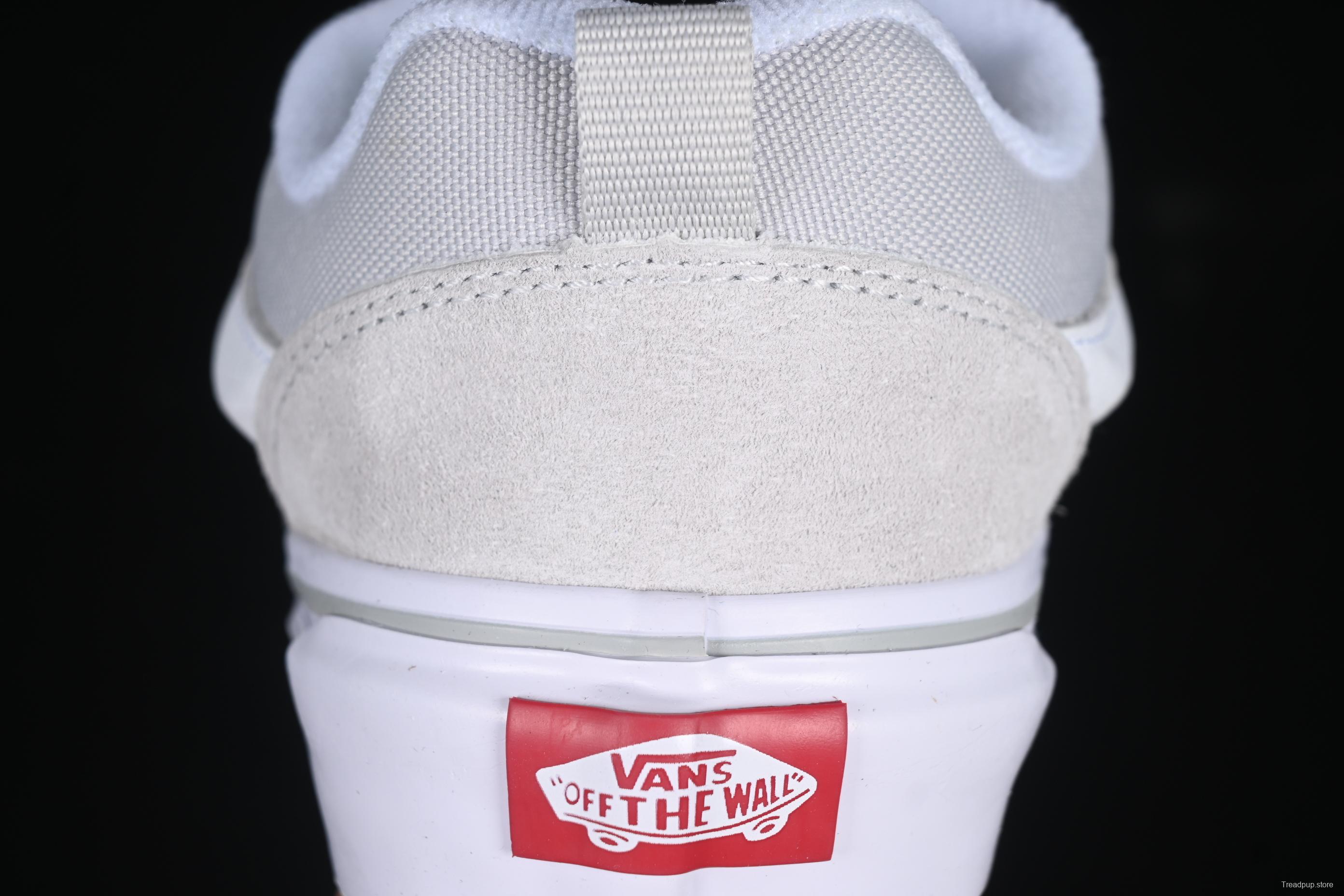 Vans Knu Skool Low-Top Retro Chunky Sneakers with Oversized Logo - VN000CRPBWD