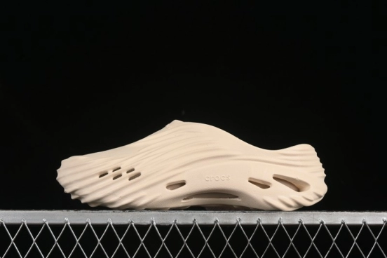 Crocs Eva Wave Casual Beach Clog Sandals - B.D4