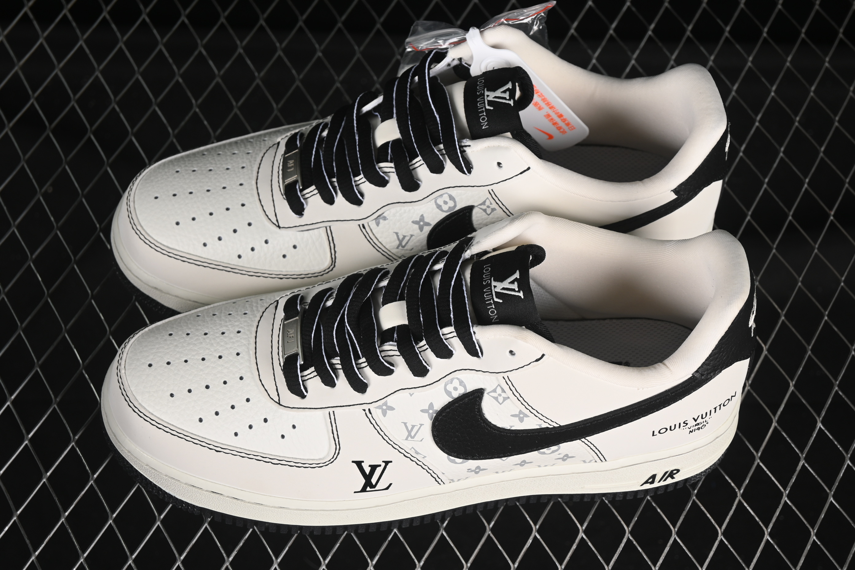 Nike Air Force 1 '07 Low LV Collaboration White Black Casual Sneakers - BZ6808-102