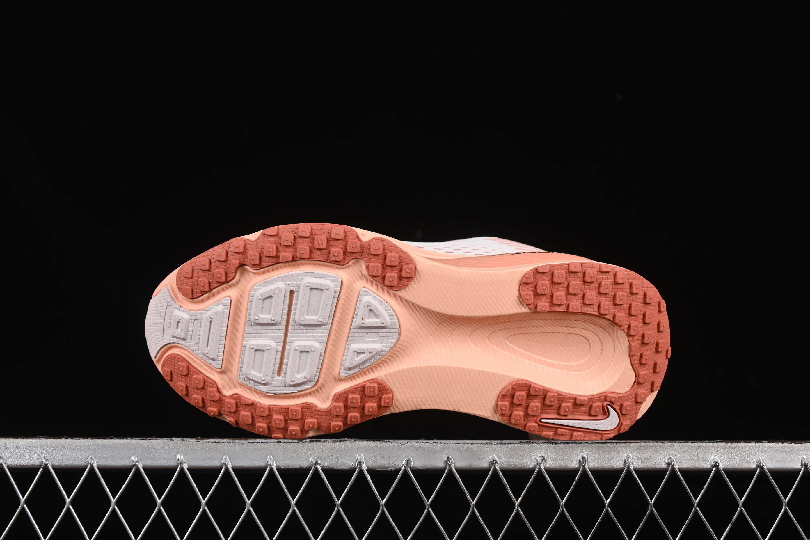 Nike Air Zoom Vomero 18 Lunar Running Shoes with Full-Length Zoom Air Cushion - HM6804-601