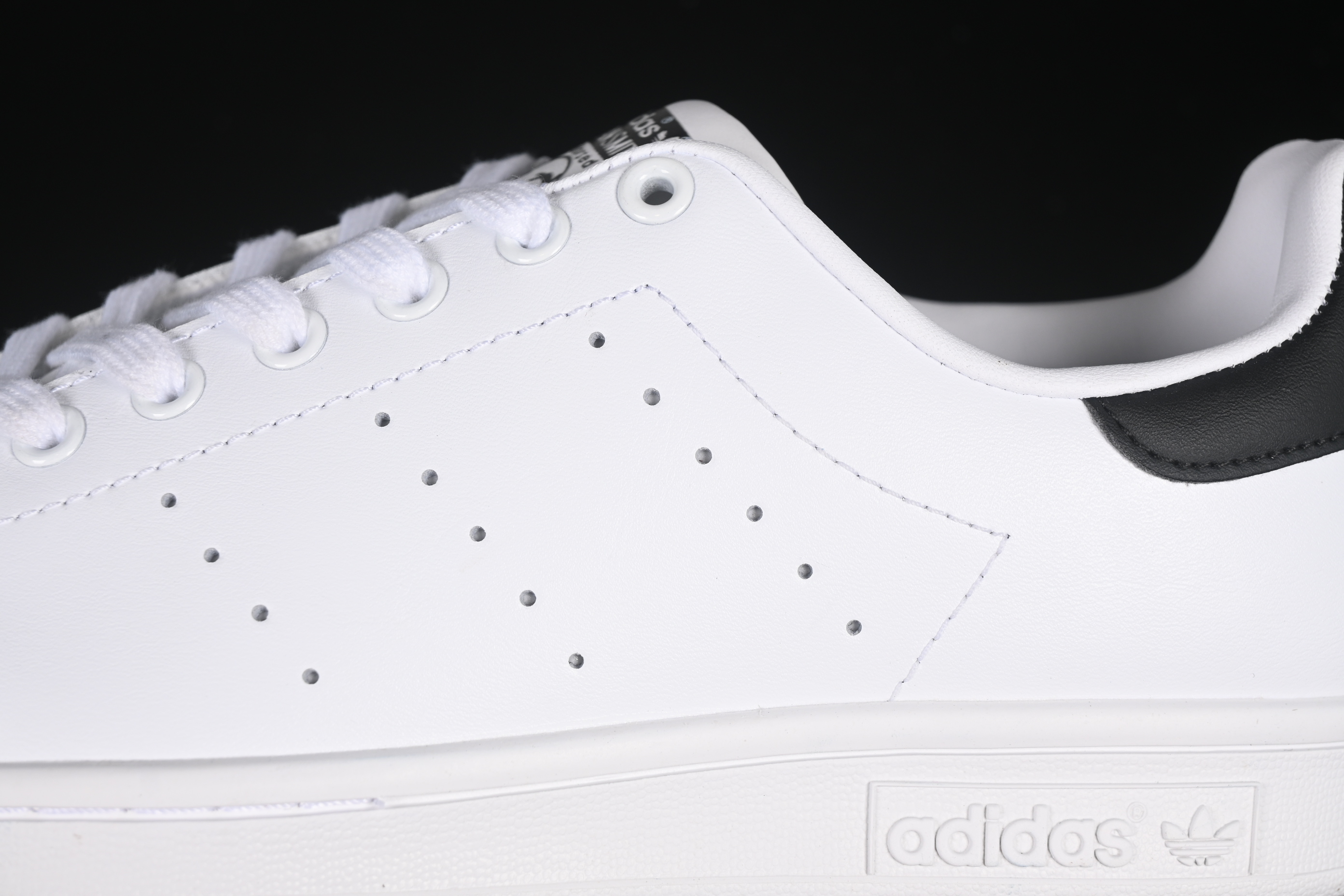 Adidas Stan Smith Classic Evergreen Casual Sneakers - M20323