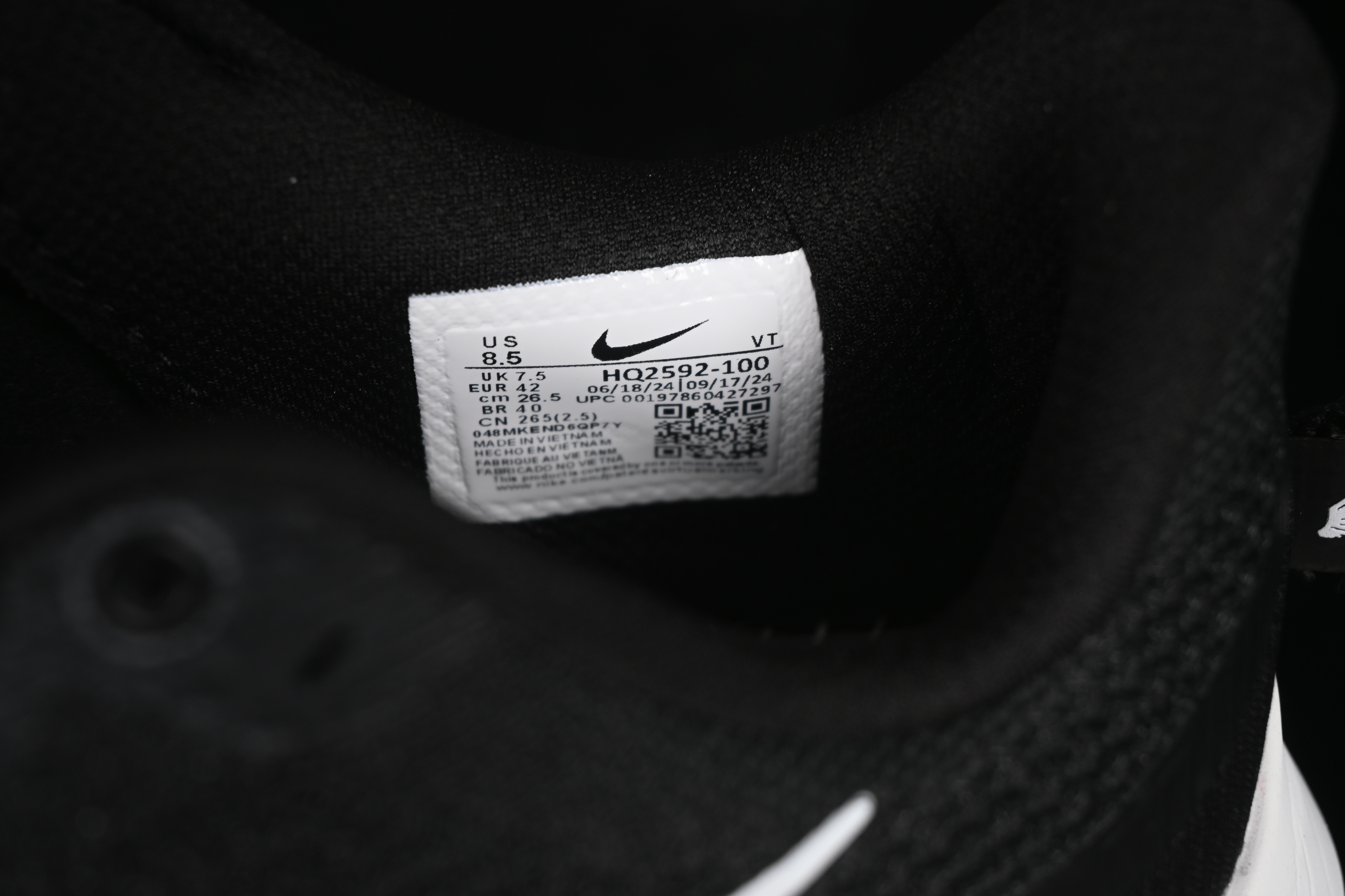 Nike Air Zoom Pegasus Premium Running Shoes with Mesh Upper and Air Cushion Technology - HQ2592-100