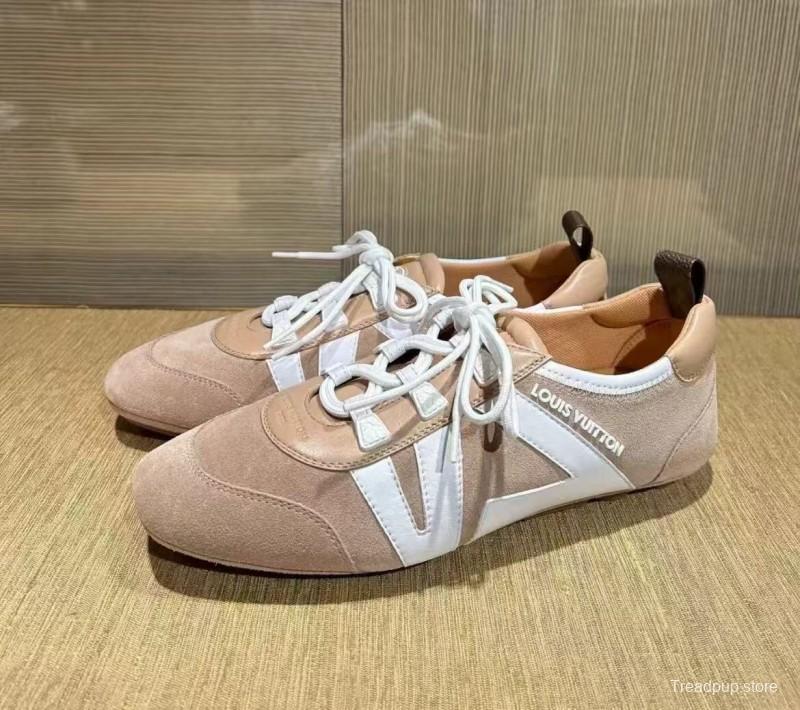 2025 Men Louis Vuitton Beige White Suede Leather Sneakers LY00340