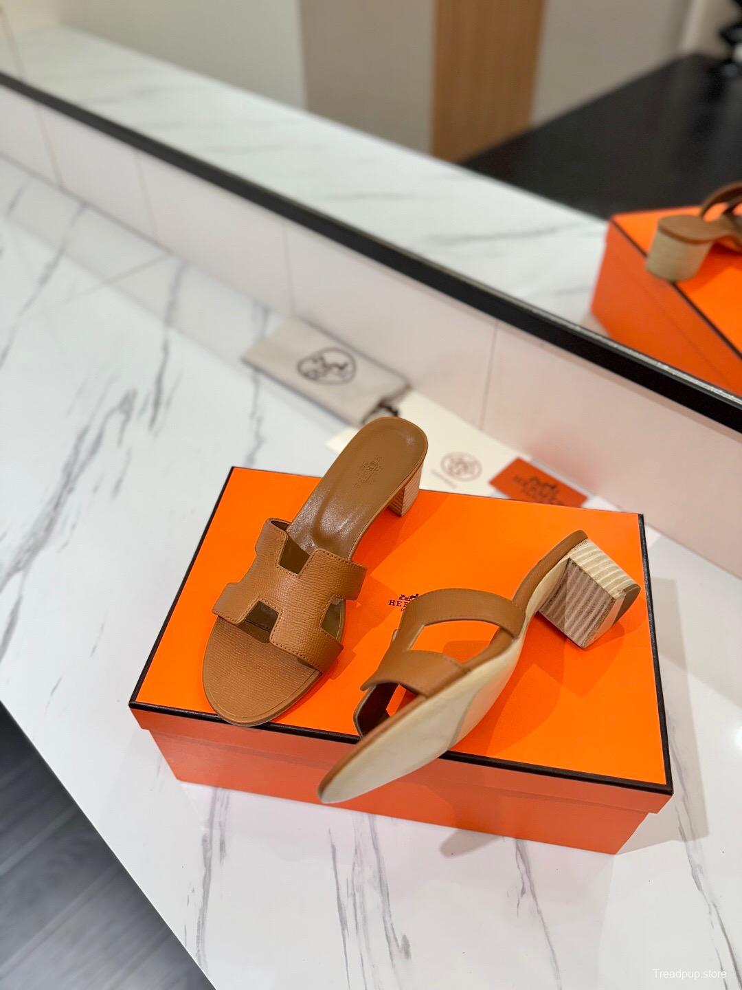 2025 Women Hermès Tan Leather Sandals
