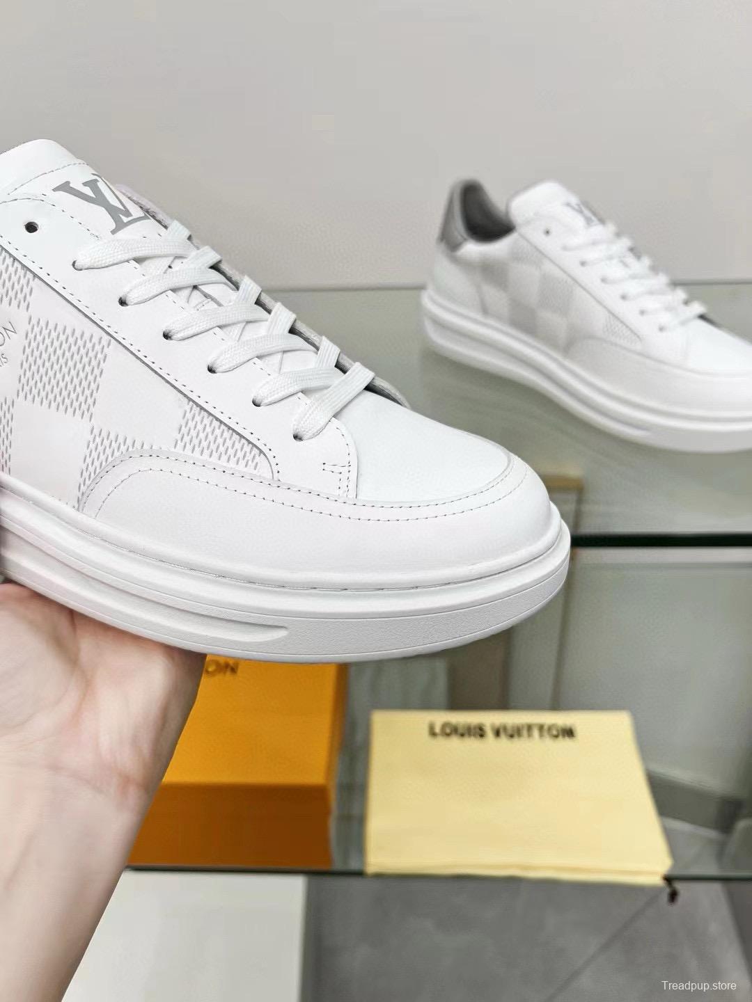 2024 Men Louis Vuitton White Grey Leather Sneakers MJ00330