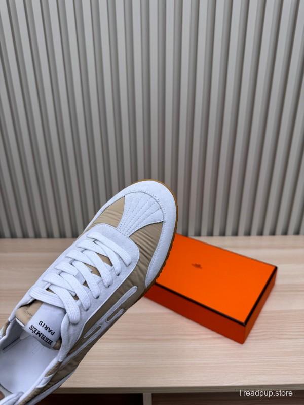 2025 Unisex Hermès White Beige Suede Down Fabric Sneakers Top Version KFY00300