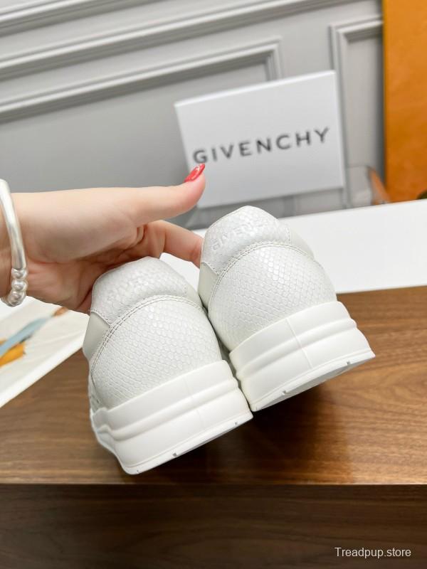 2024 Unisex Givenchy White Silk Calfskin Patent Leather Low Top Sneakers MJ00380