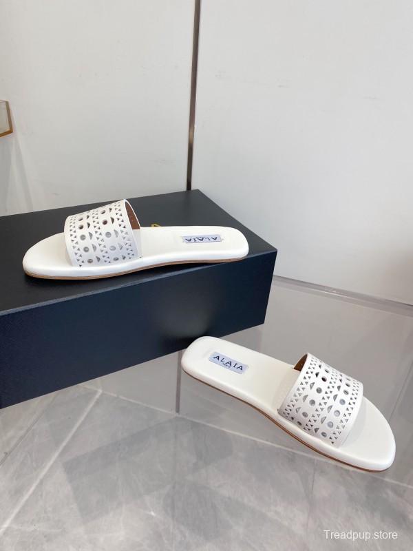 2025 Alaia White Leather Slippers KFY00280