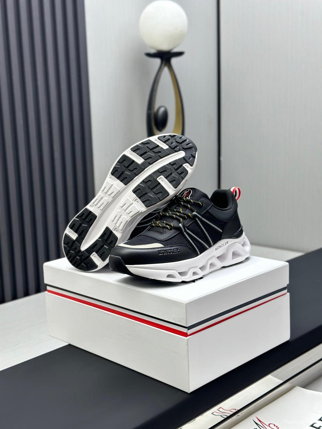 2025 Unisex Moncler Black Nylon Rubber Outdoor Sneakers AS00390