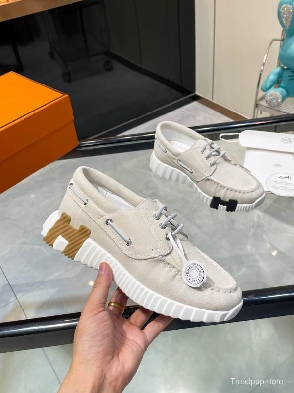 Hermès Classic Casual Sports Shoes with Exaggerated H Logo and Custom Sole - LY00300