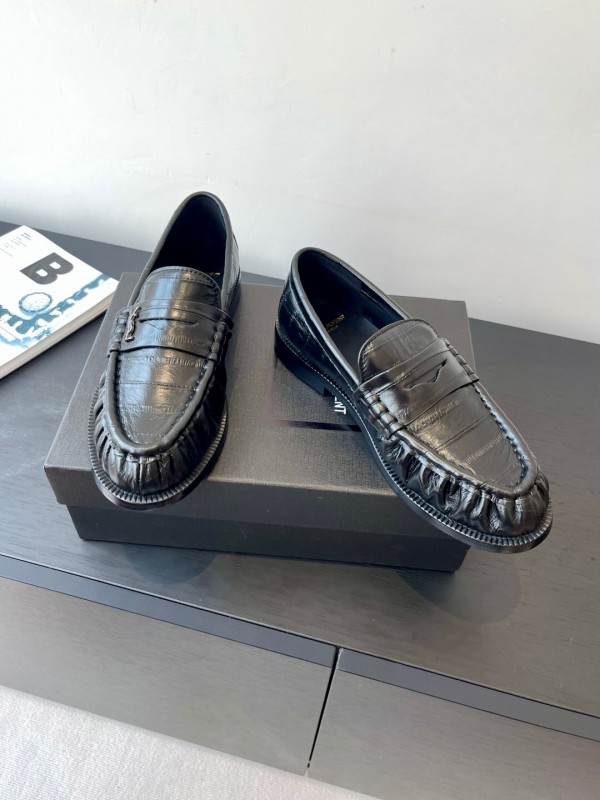 Saint Laurent Classic Loafer Flats - KFY00350