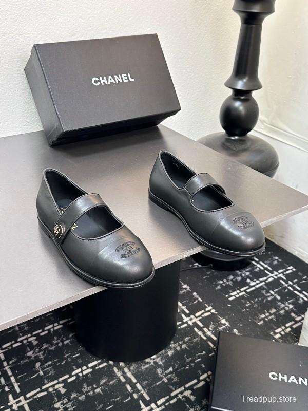 Chanel Quilted Slippers with Diamond Pattern Design - KFY00280